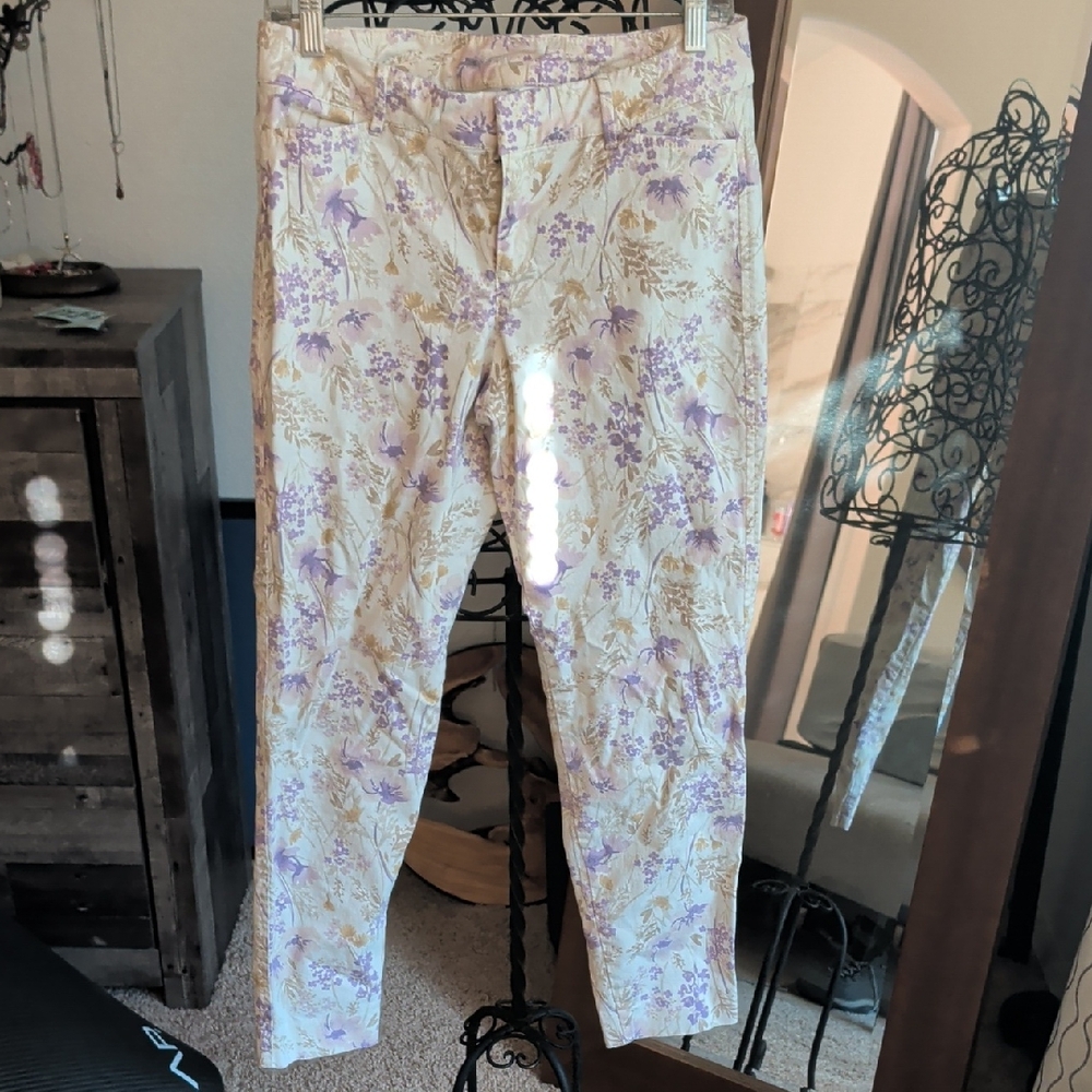 GAP Women's Floral Ankle Jeans in Cream and Purple